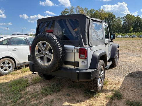 Used 2011 Jeep Wrangler Sport AWD/4WD image 6