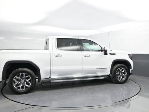 Used 2025 GMC Sierra 1500 SLT w/ SLT Premium Package AWD/4WD image 8
