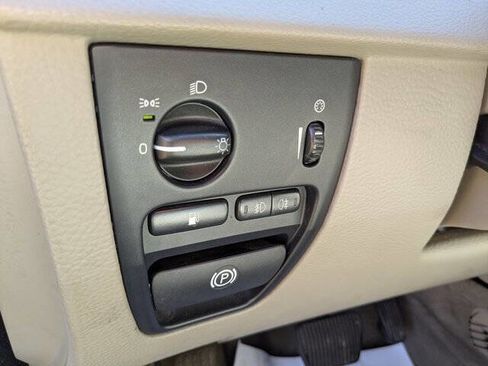 Used 2006 Volvo XC90 2.5T image 17