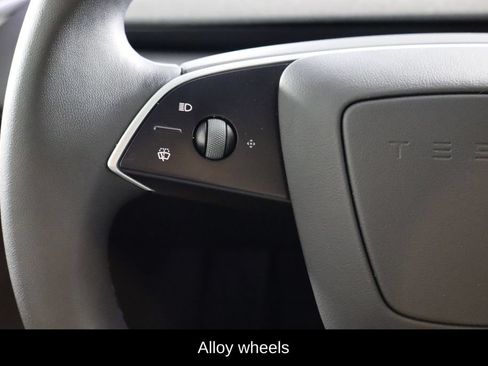 Used 2026 Tesla Model Y Long Range AWD/4WD image 21