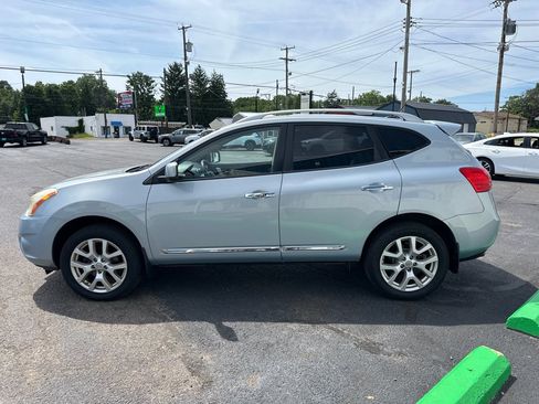 Used 2011 Nissan Rogue SV w/ SL Pkg AWD/4WD image 4