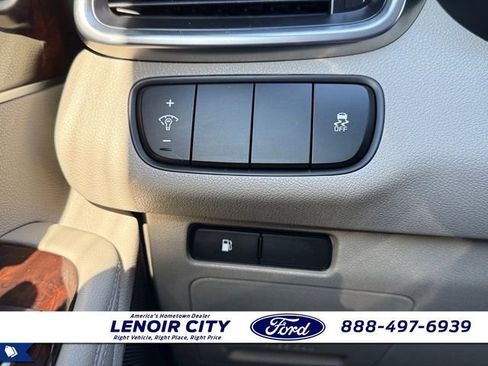 Used 2016 Kia Sorento EX image 18