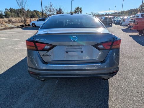 Certified 2022 Nissan Altima 2.5 SR image 5