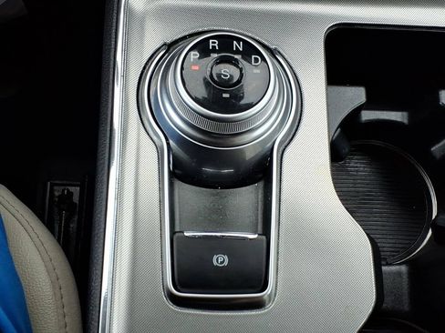 Used 2024 Ford Edge Titanium AWD/4WD image 17