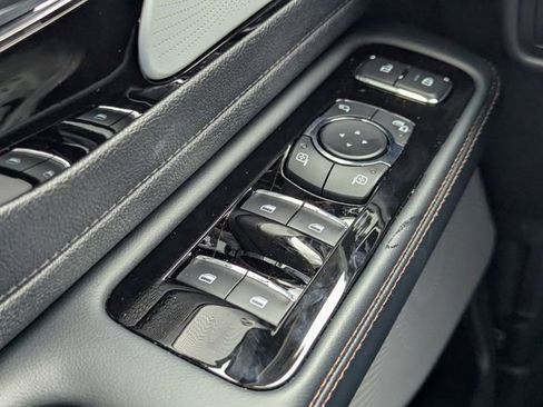 New 2025 Lincoln Aviator Reserve w/ Luxury Package image 20