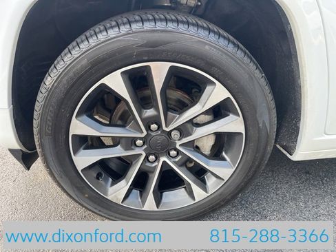 Used 2023 Jeep Grand Cherokee Overland image 30