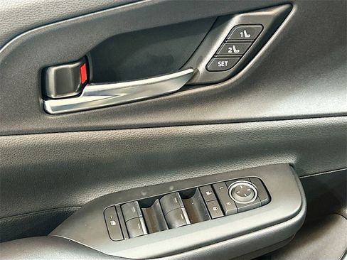 New 2026 Toyota Prius Plug-In Hybrid image 17