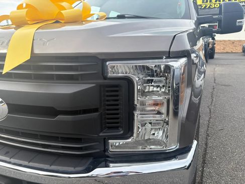 Used 2019 Ford F250 XL w/ Power Equipment Group RWD image 19
