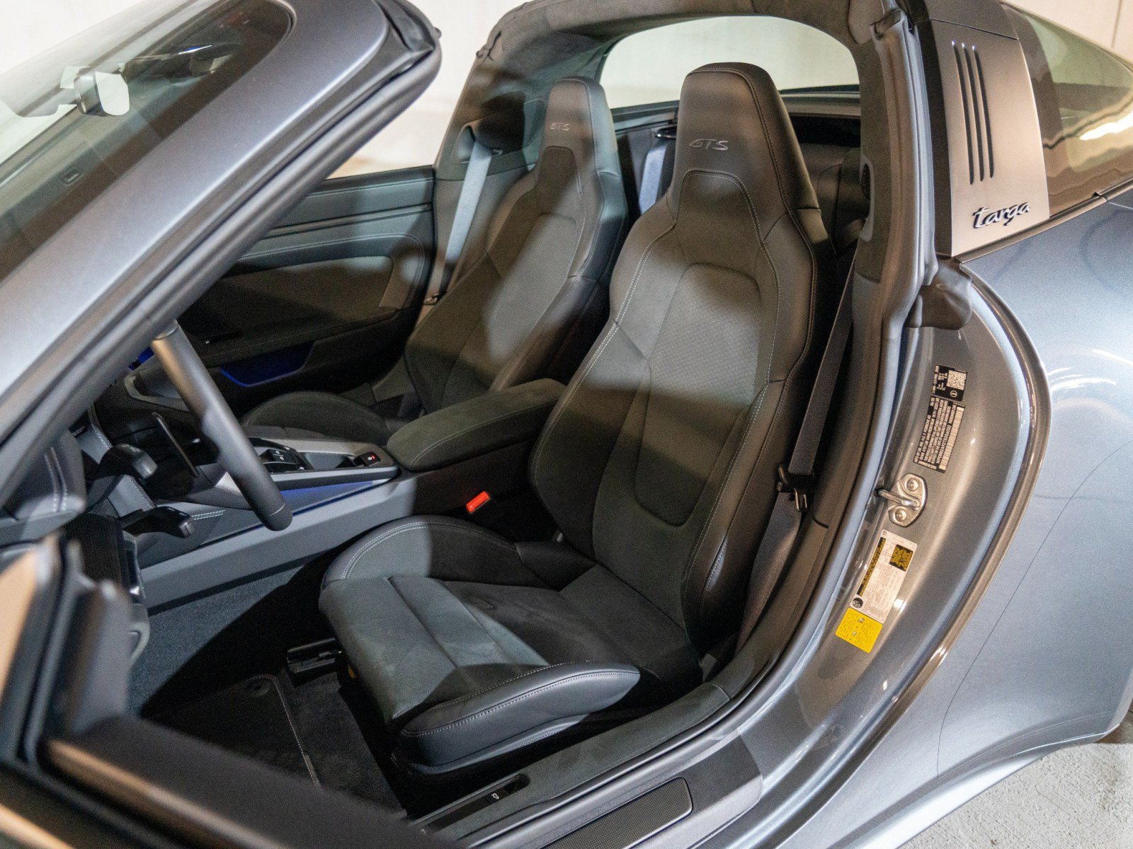 Certified 2026 Porsche 911 Targa 4 GTS AWD/4WD image 5