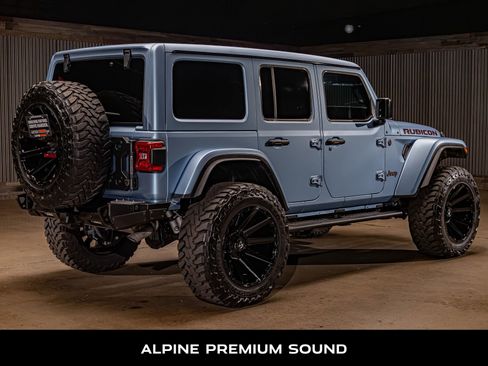 Used 2025 Jeep Wrangler Unlimited Rubicon AWD/4WD image 9