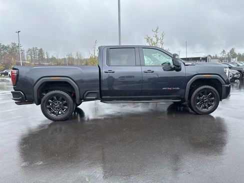 Used 2024 GMC Sierra 2500 AT4 w/ Technology Package AWD/4WD image 6