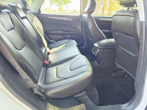 Used 2016 Ford Fusion Energi Titanium w/ Driver Assist Package FWD image 34