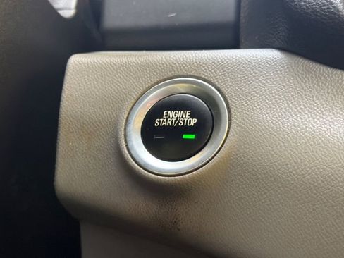 Used 2019 GMC Terrain SLT w/ Infotainment Package II AWD/4WD image 21