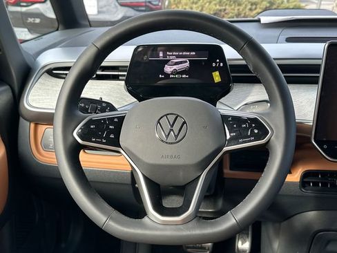 New 2025 Volkswagen ID. Buzz Pro S RWD image 24