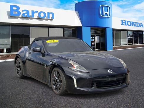 Used 2019 Nissan 370Z Roadster RWD image 1