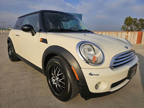 Used 2009 MINI Cooper Hardtop image 5