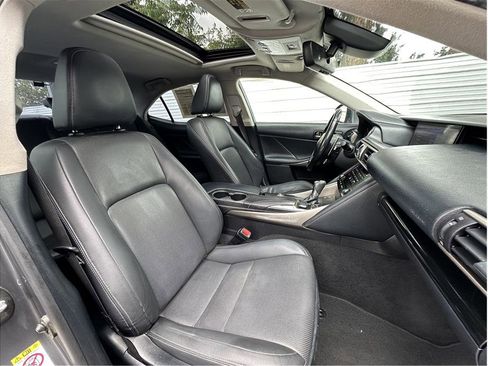 Used 2017 Lexus IS 200t w/ Navigation System Package RWD image 15