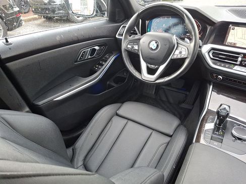 Used 2019 BMW 330i xDrive Sedan w/ Driving Assistance Package AWD/4WD image 15