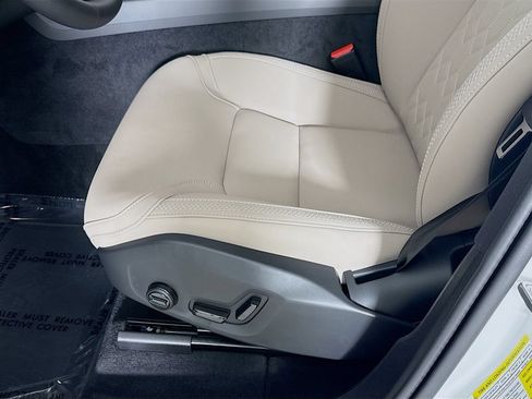 New 2026 Volvo XC60 T8 Plus w/ Protection Package Premier AWD/4WD image 18