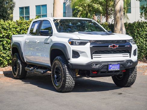 Used 2024 Chevrolet Colorado ZR2 w/ ZR2 Bison Edition AWD/4WD image 3