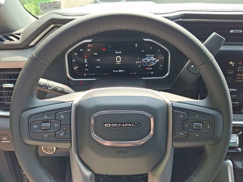 New 2026 GMC Sierra 2500 Denali w/ Denali Reserve Package AWD/4WD image 13