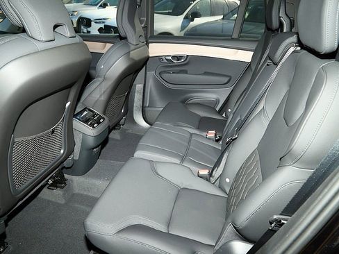 New 2026 Volvo XC90 B6 Plus w/ Protection Package Premier image 20