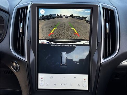 Used 2022 Ford Edge SEL w/ Convenience Package image 17