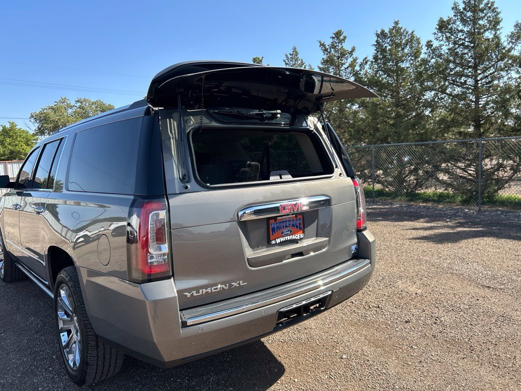 Used 2019 GMC Yukon XL Denali AWD/4WD image 39