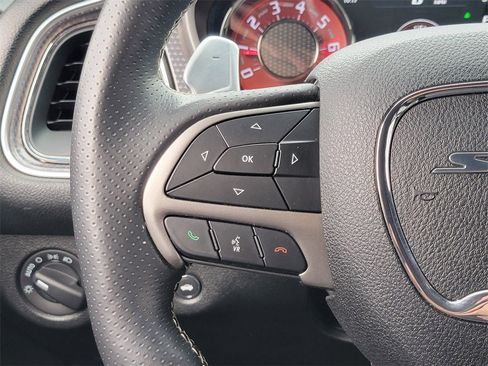 Used 2018 Dodge Challenger SRT Hellcat image 5