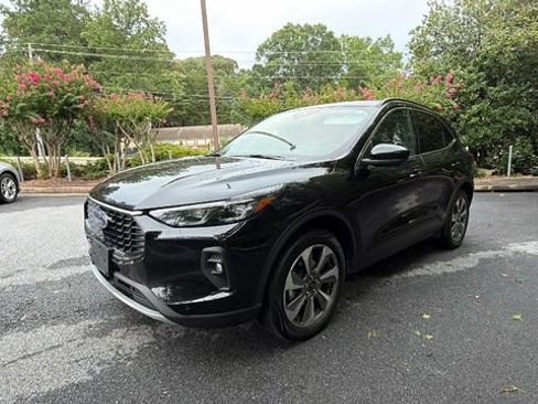 Certified 2024 Ford Escape Platinum AWD/4WD image 3