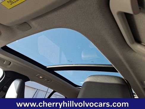 Certified 2025 Volvo XC40 B5 Plus image 15