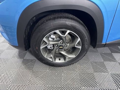 New 2026 Chevrolet Trax LT w/ Sunroof Package image 10