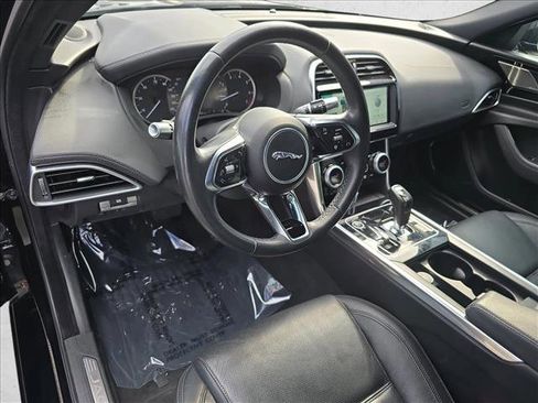 Used 2020 Jaguar XE S image 15