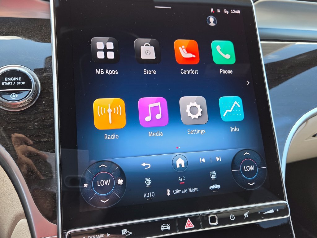 Used 2025 Mercedes-Benz GLC 300 image 20