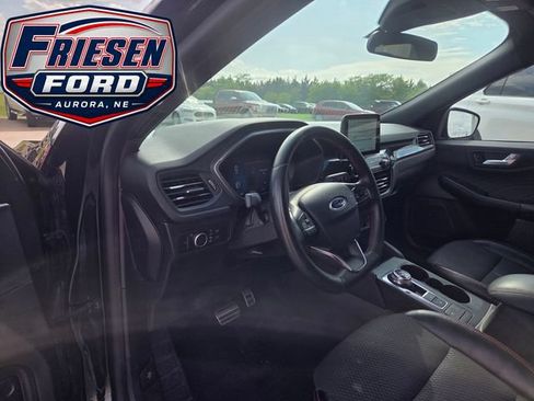 Used 2023 Ford Escape ST-Line FWD image 13