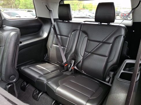 Used 2019 GMC Acadia SLT w/ Black Edition AWD/4WD image 11
