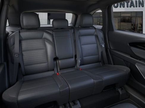 New 2025 Lincoln Nautilus Reserve image 11