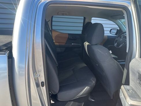 Used 2020 Toyota Tacoma SR5 image 30