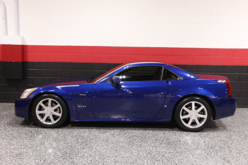Used 2006 Cadillac XLR RWD image 23