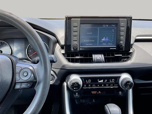 Used 2020 Toyota RAV4 XLE w/ Convenience Package FWD image 7