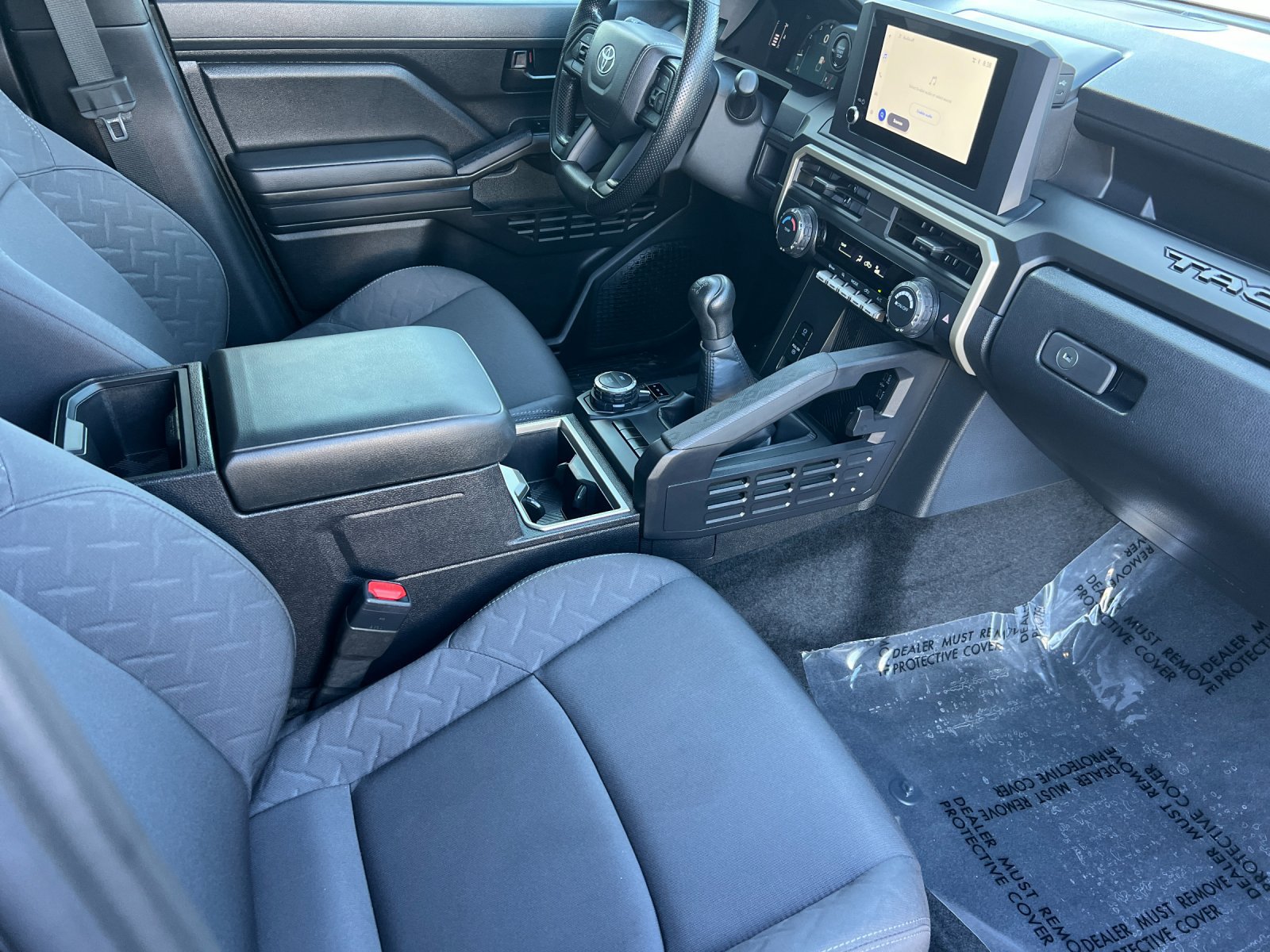 Used 2025 Toyota Tacoma SR AWD/4WD image 14