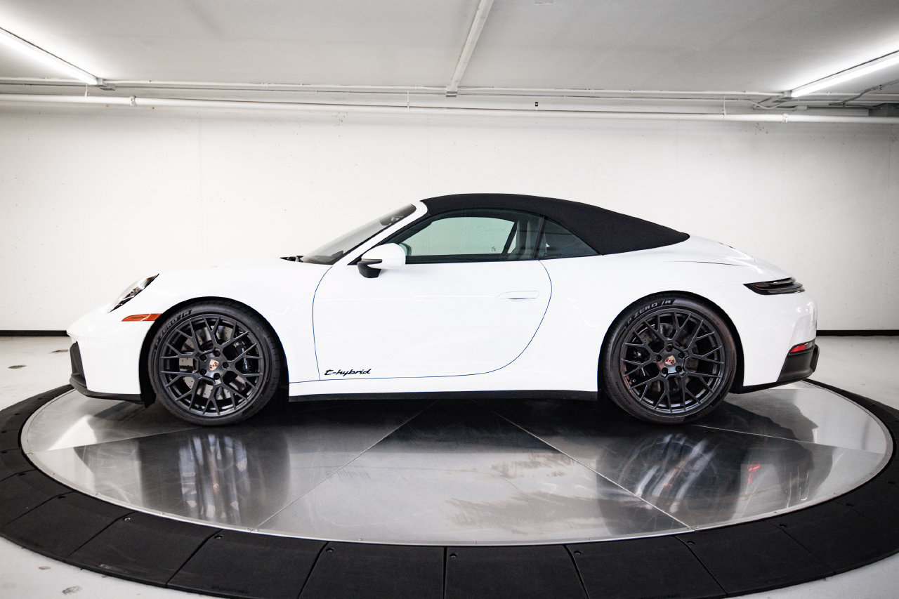 Certified 2026 Porsche 911 Carrera GTS RWD image 2