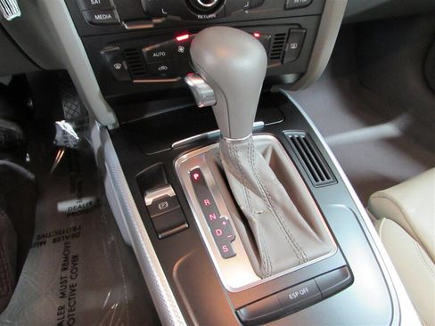 Used 2009 Audi A4 2.0T Premium image 27