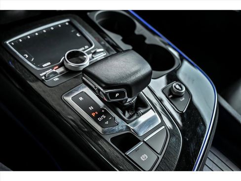 Used 2018 Audi Q7 3.0T Prestige w/ Prestige Package image 22