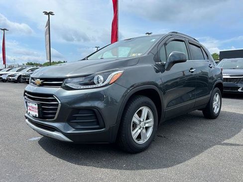 Used 2017 Chevrolet Trax LT w/ LT Convenience Package image 7