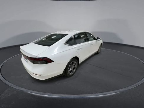 Certified 2023 Honda Accord EX image 8