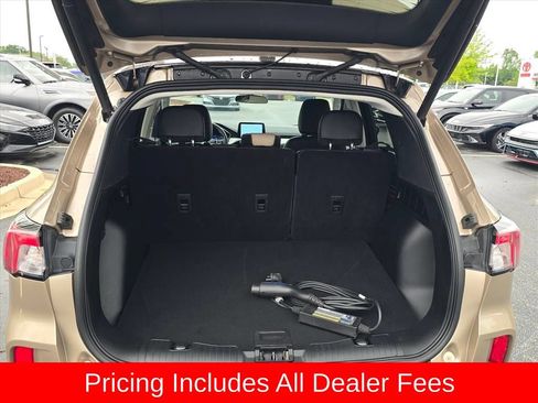 Used 2021 Ford Escape SEL w/ Technology Package FWD image 12