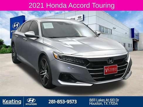 Used 2021 Honda Accord Touring image 2