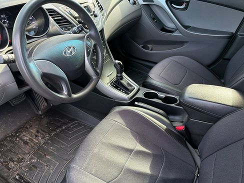 Used 2015 Hyundai Elantra SE image 7