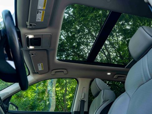 Certified 2024 Honda Pilot Elite image 36